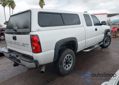 2006 Chevrolet Silverado 2500Hd Work Truck z USA, uszkodzony, nr VIN 1GCHC29236E194061